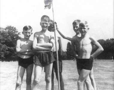 From L to Right : Forbes, Hogben, ??? Photo Mr Colin Mansfield