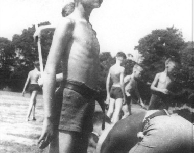 Ward - Contemplating ! Photo by Mr Colin Mansfield