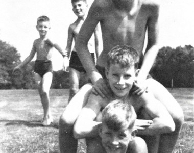 Goofing about ! From L to R: Osborn, Dench. Top of the three : Hogben,?,?. Photo by Mr Colin Mansfield