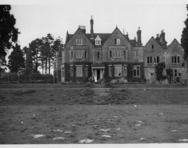 Southern facade Contributed by R.Chapple