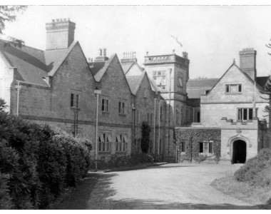 Front entrance Contributed by R.Chapple