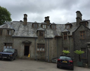 Door into the kitchen area and the top row of windows were to the dormitories. The front door is to the right. 4th July 2016. Mini reunion - Tony Potts and Jeremy Varcoe.